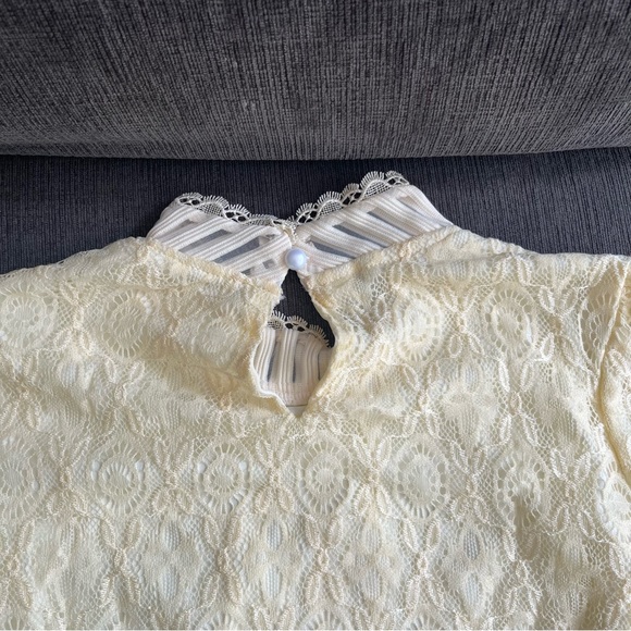 Vintage lace blouse - Picture 3 of 6